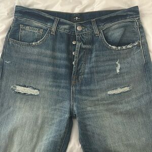 7 for all mankind Easy Straight distressed and relaxed, medium/light wash 30/31